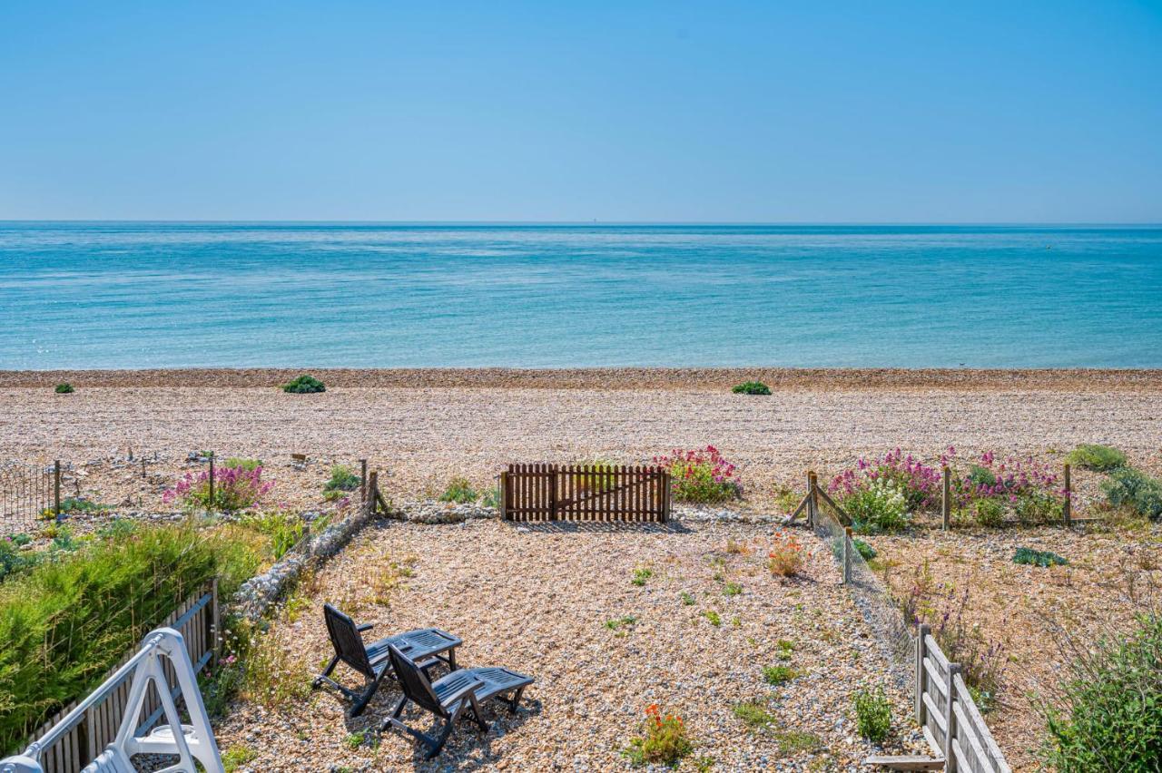 Pebble Paradise Beachfront Family Getaway Pevensey Extérieur photo