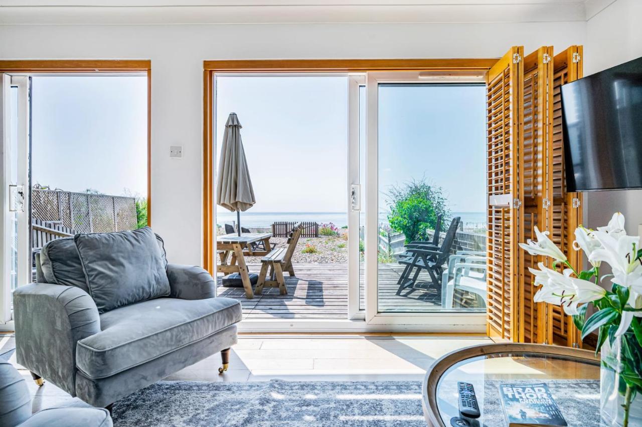 Pebble Paradise Beachfront Family Getaway Pevensey Extérieur photo