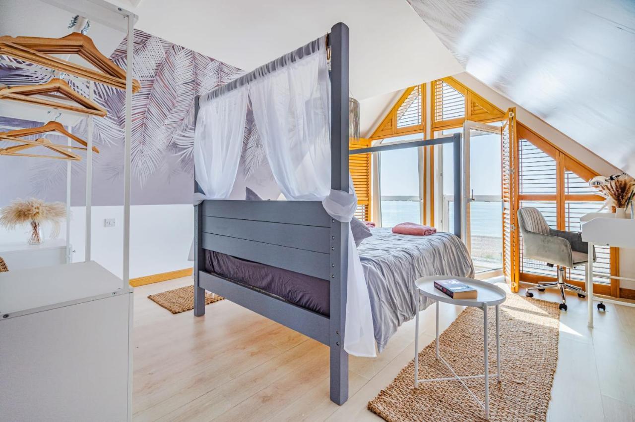 Pebble Paradise Beachfront Family Getaway Pevensey Extérieur photo